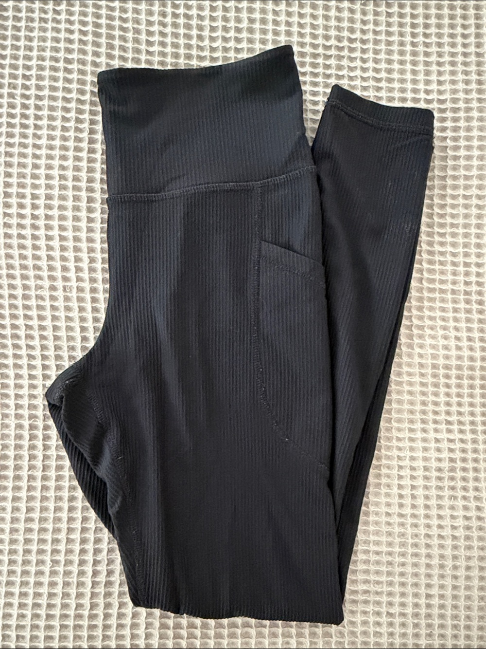 Old Navy Black Ribbed High-Waist Leggings with Side Pocket
